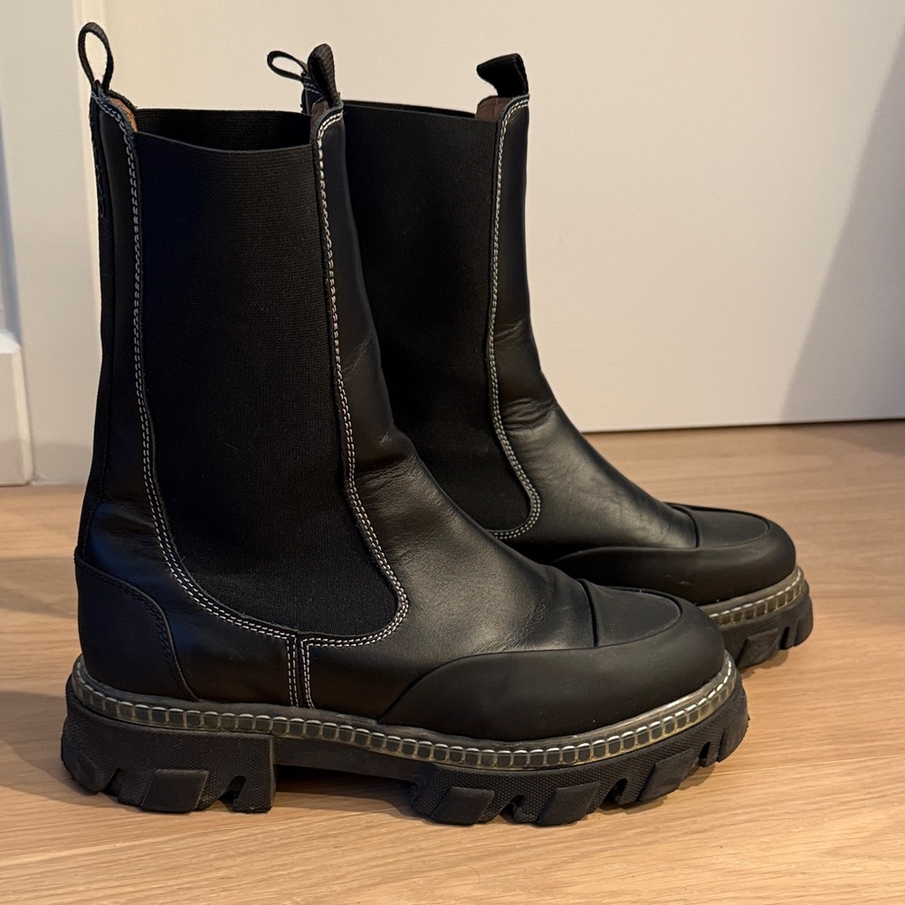 Ganni Black Leather Chelsea Boots